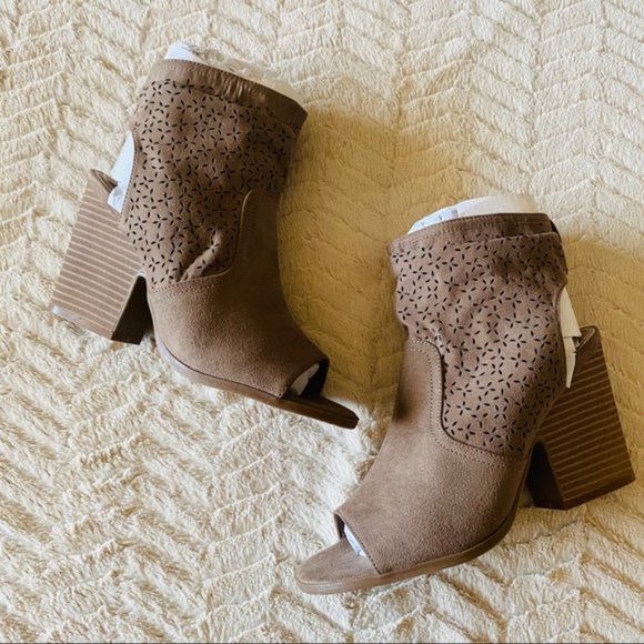 Francesca's | NWT Veruca Peep Toe Bootie - Picture 7 of 9